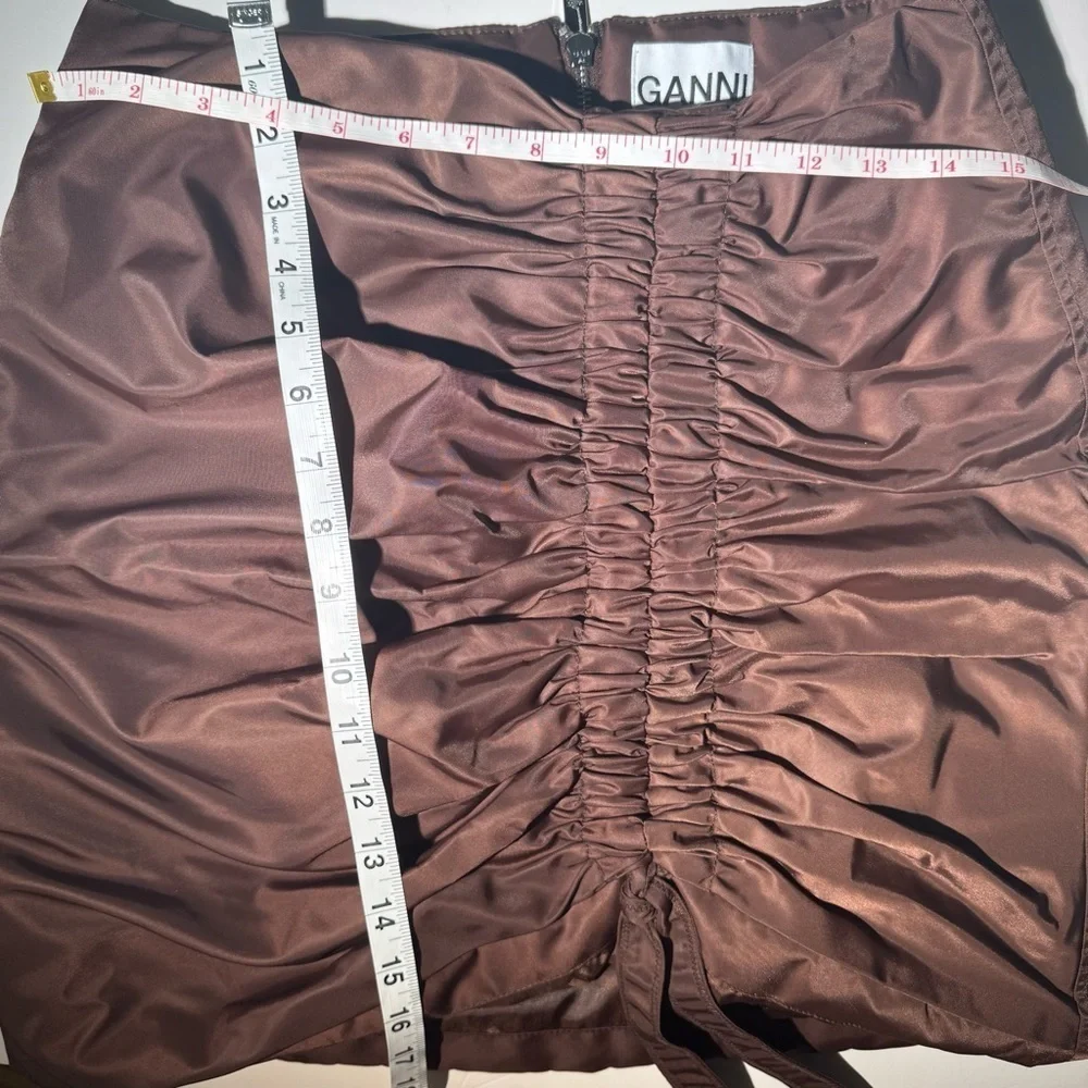 GANNI Ruched Shell Mini Skirt In brown - Picture 5 of 8